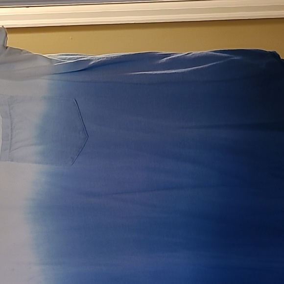 Calvin Klein tee - Picture 2 of 3